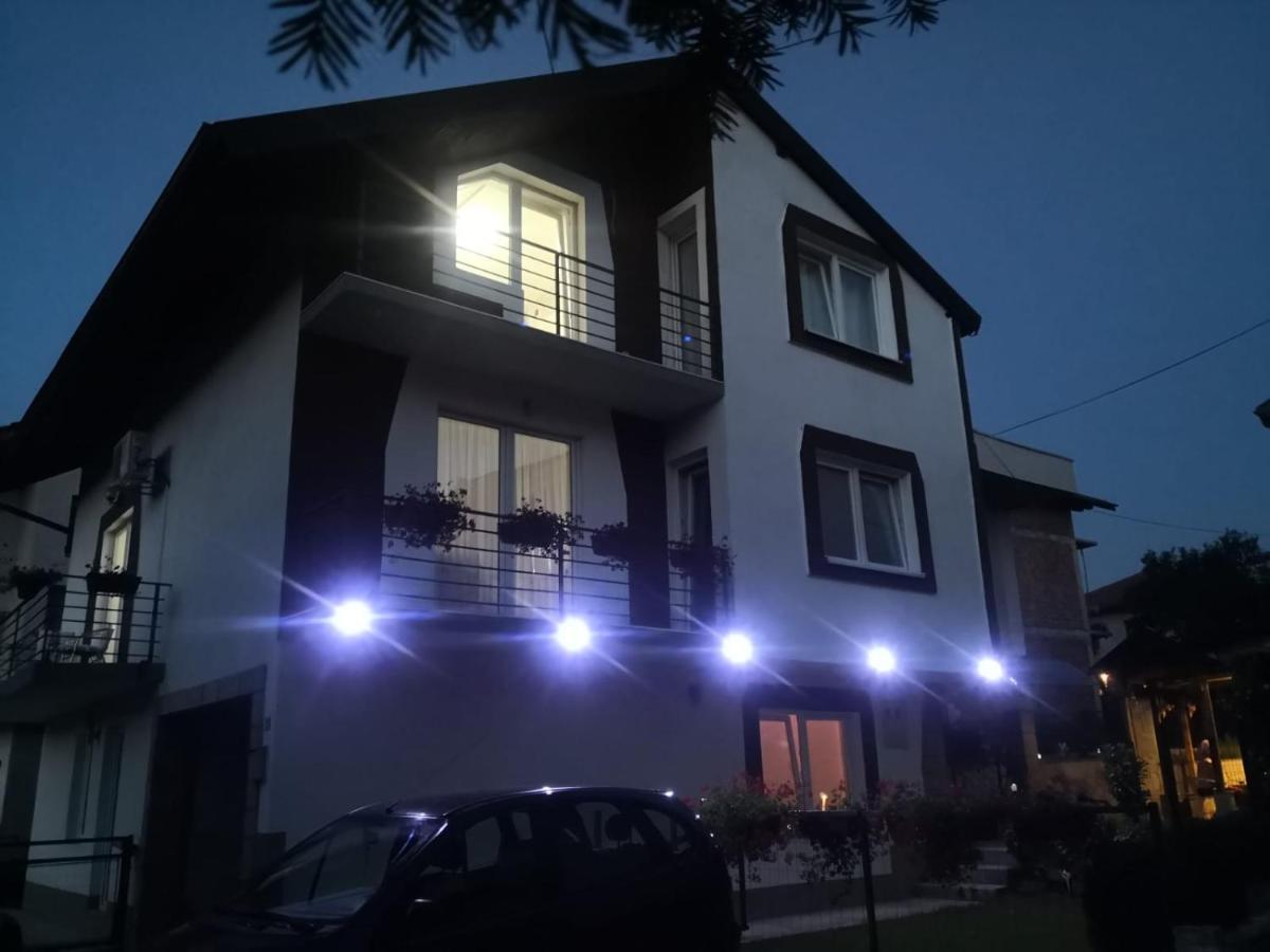 דירות יאיצי Apartman Volijak מראה חיצוני תמונה